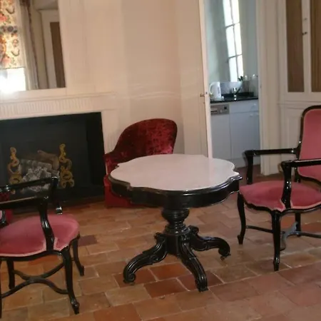 Logis De Sainte-scarbes