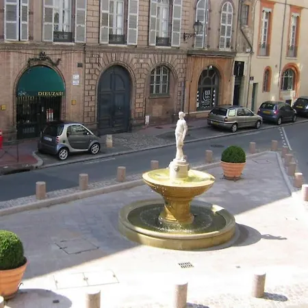 Logis De Sainte-scarbes